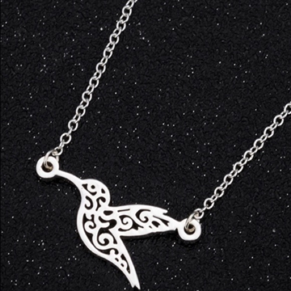 NEW!💙💎PRETTY!💍SILVERY! HUMMINGBIRD BRACELET💎💙 - Picture 3 of 7